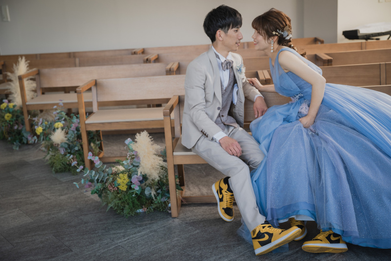 お揃いのスニーカで