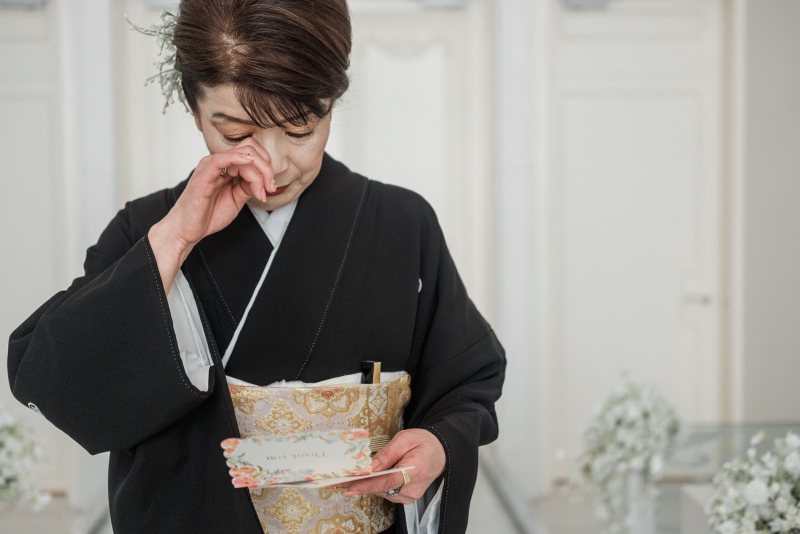 お母様も留袖に着替え撮影までにお手紙を届けた