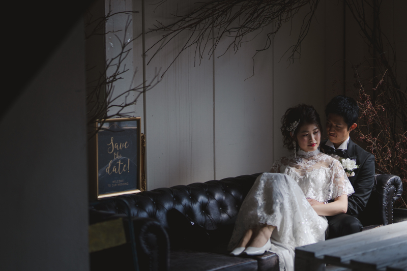 ブラックチェアーに寄り添って