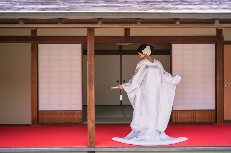 美しい白無垢姿