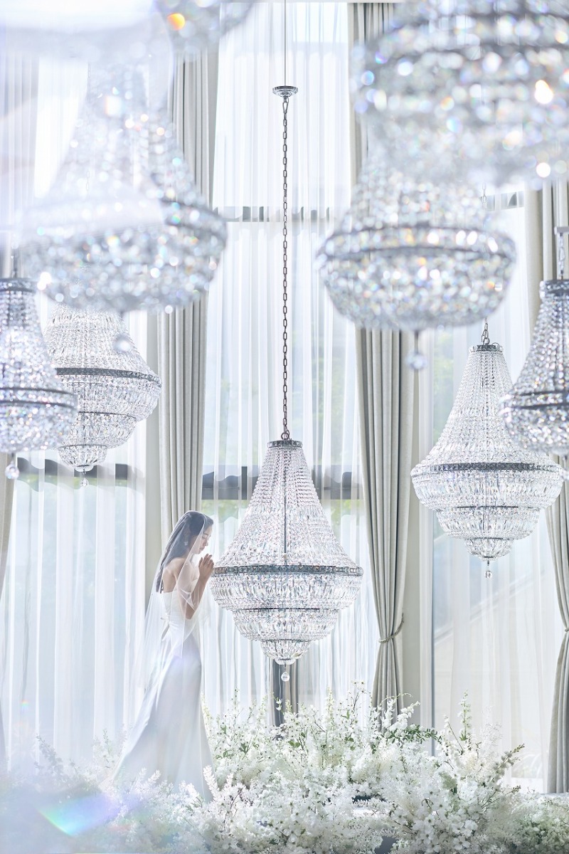 【10月末までご来館限定】1件目見学でGIFT券1万円分♪今なら衣装ランクUP料金無料★<洋装1点+ヘアメイク+全データ>