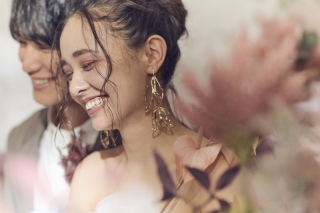 ＼10月末までのフェア★／1件目来店でギフト券1万円！試着×衣裳ランクアップ付♪何も決まってなくて◎