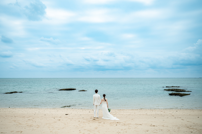 青い海に誓う愛