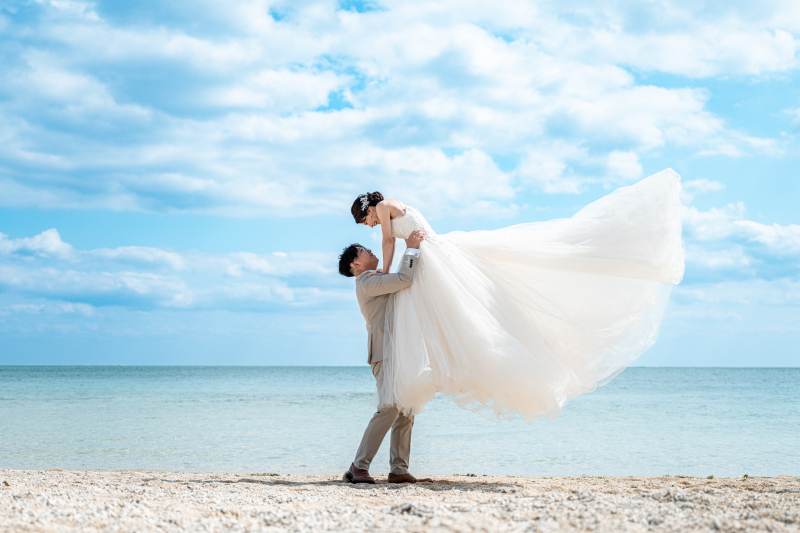 青空ビーチ抱き上げ♡