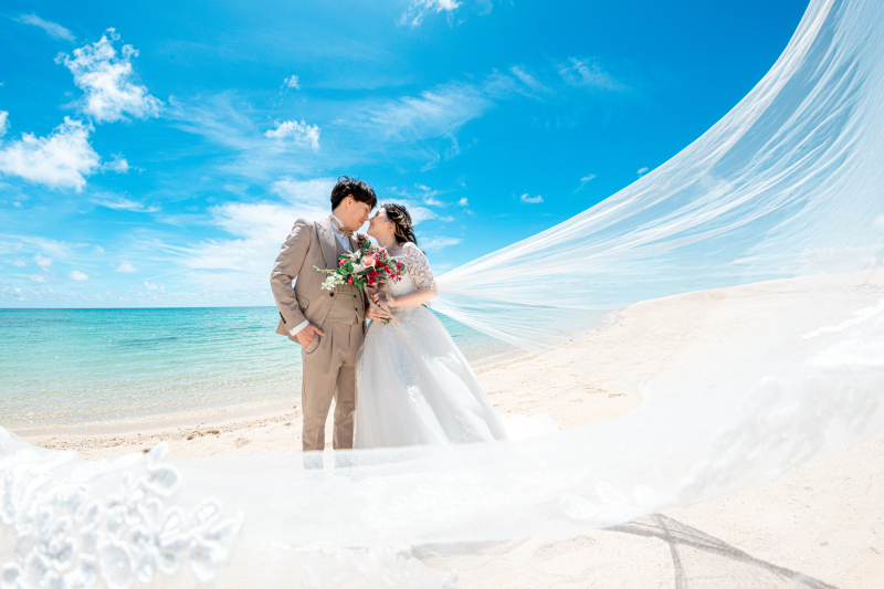 青いビーチとベール♡