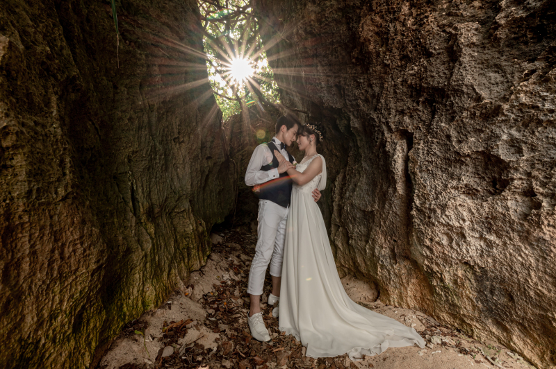 神秘的な洞窟で