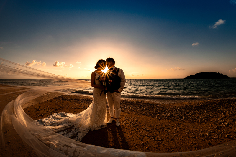 夕日に彩られたベール