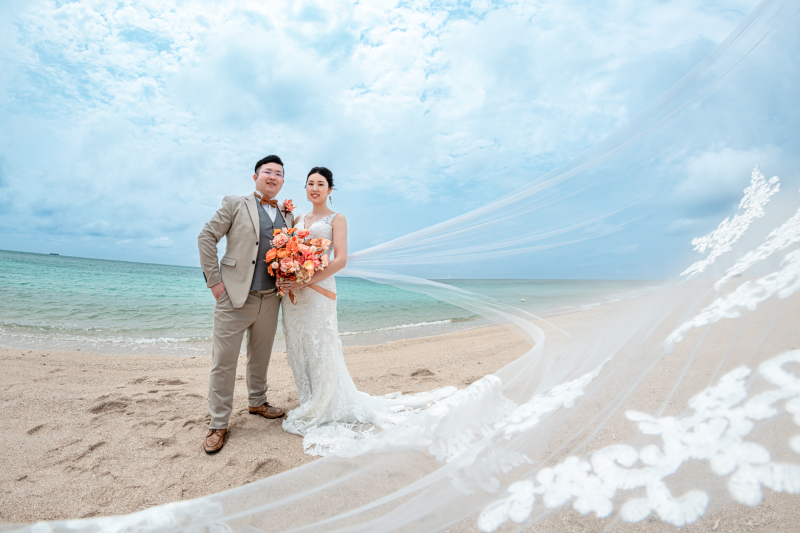 青いビーチとベール♡