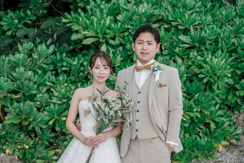 自然をバックに並んで♡