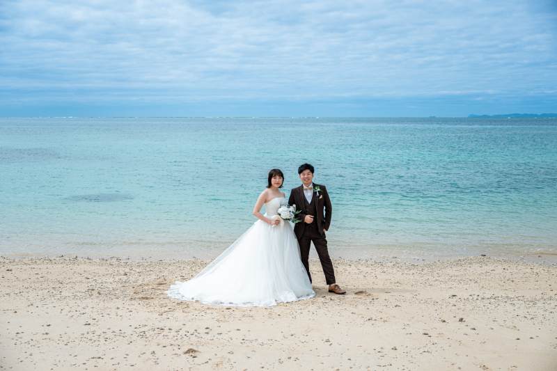 青いビーチで並んで♡