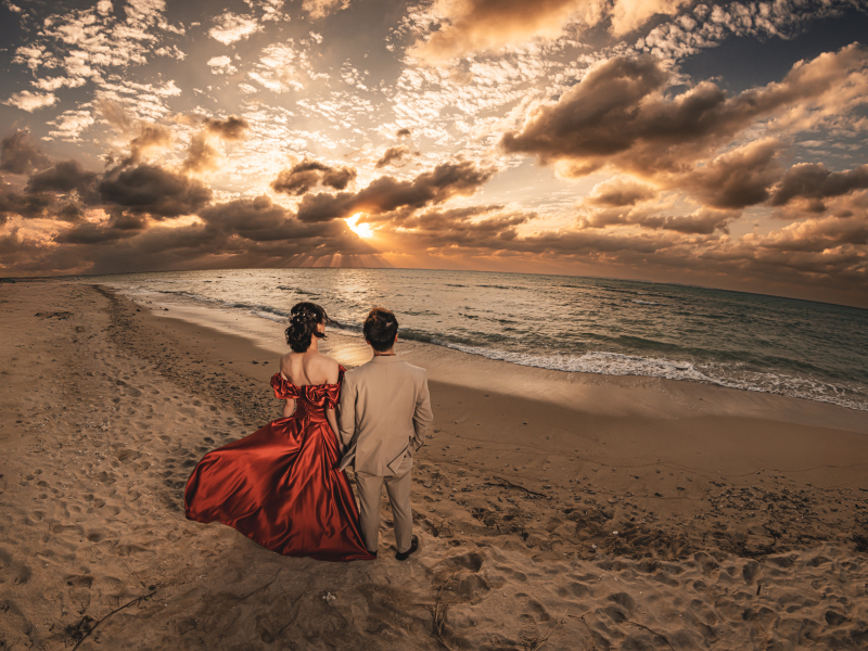 夕焼けビーチの後ろ姿♡