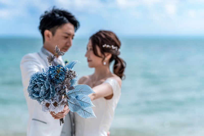 ブーケ越しの見つめ合い♡