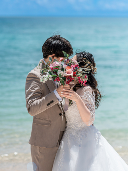 ブーケでキス隠し♡