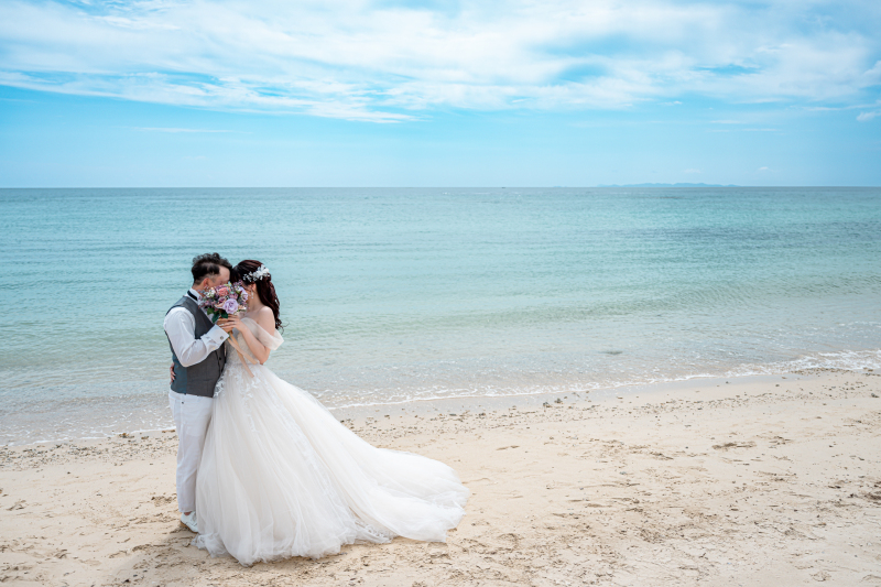 青いビーチのキス隠し♡