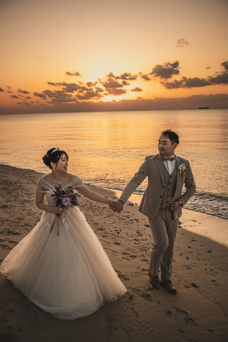 手つなぎサンセット散歩♡