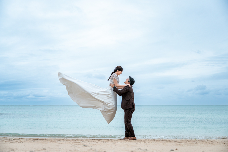 抱き上げにっこり新婦♡