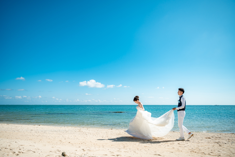 青い海に誓う愛