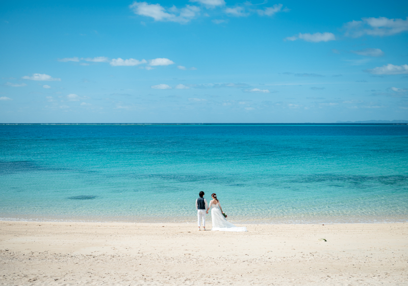 青い海に誓う愛