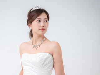 エレガントメイク＆ティアラヘアセット
