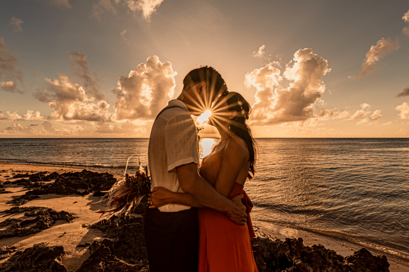 【残り1組様】✨2か所しっかりプランplus✨【青いビーチ+サンセット】ドローン+ロケ2か所+200カット+20Pアルバム