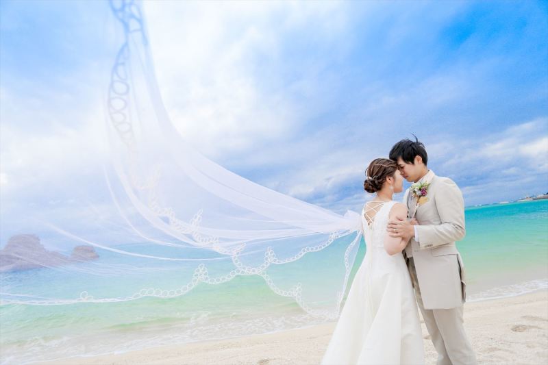 ロングベールをなびかせて