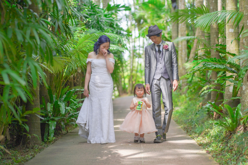 お菓子をもらってご機嫌♪