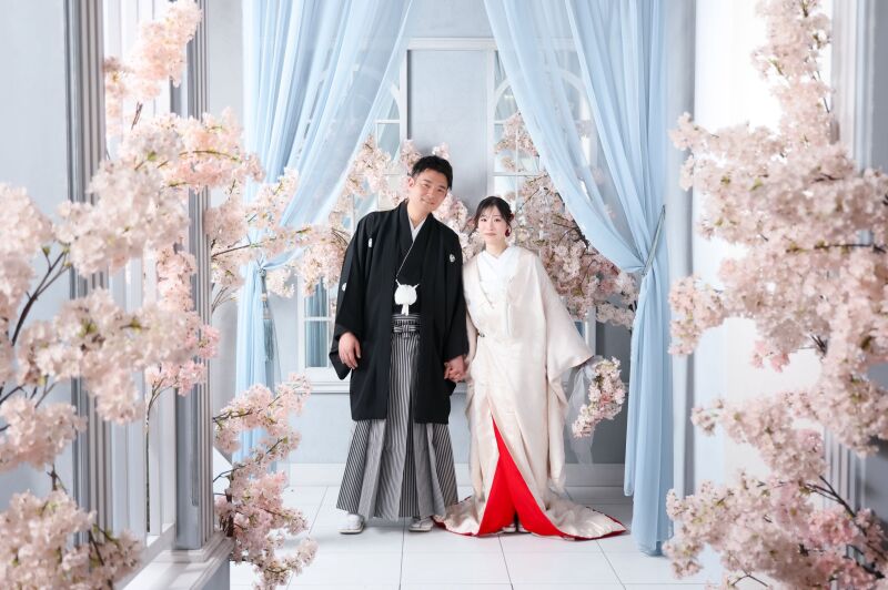 花と光に包まれて。和装もドレスも魅せるスタジオフォト