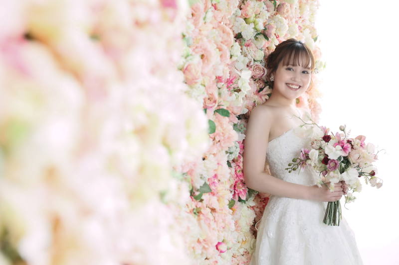 桃色の花々に囲まれて幸せのひと時