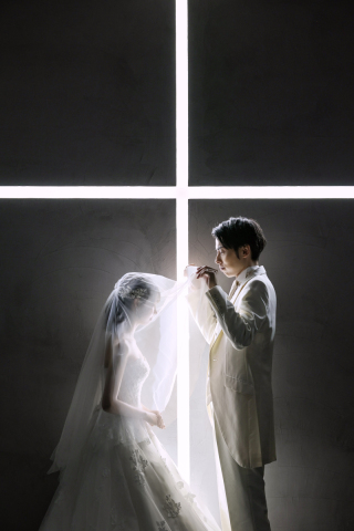 光のチャペルで愛の誓い