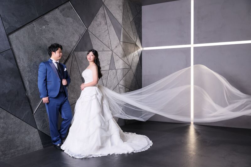 なびくロングベールが美しいダイナミック