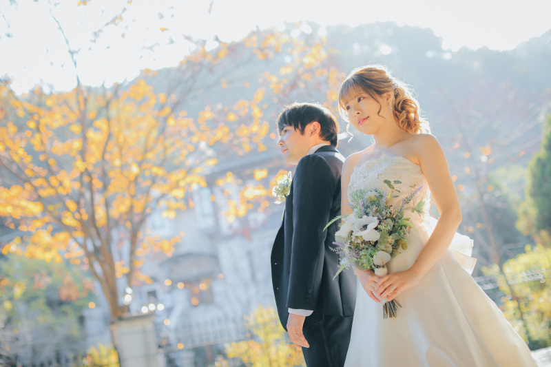 洋館を背景にした洋風ガーデン