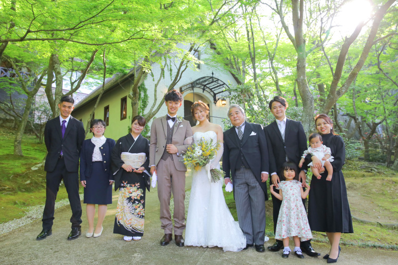 ご家族も一緒にファミリーフォト♢ウエディングドレス&チャペル撮影付き