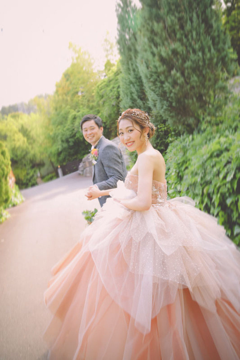 【新価格】ウエディングドレス+カラードレスプラン ☆ 全データ付/約250カット *森のガーデンとチャペルでのロケーション撮影