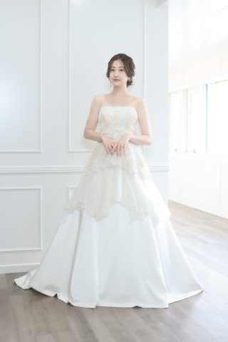 ウェディングドレス1