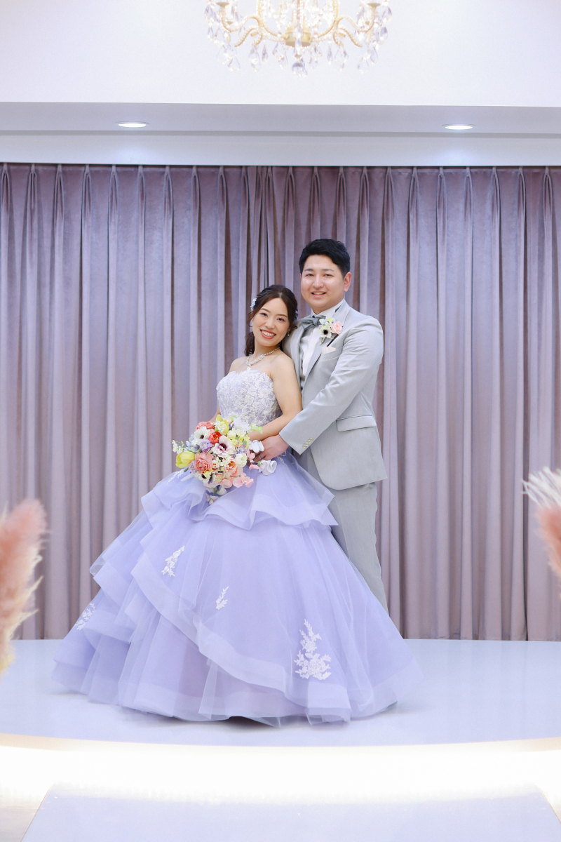 お次はカラードレスにお色直し!