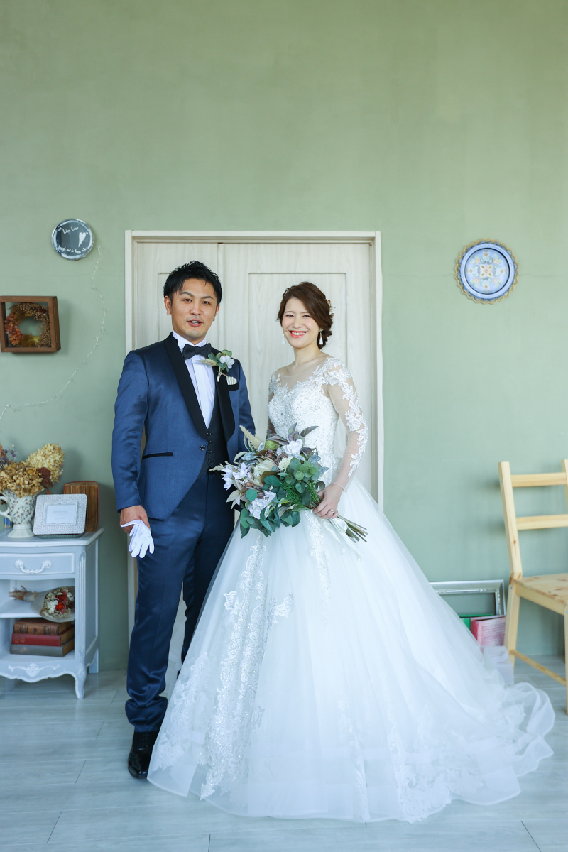 人気のピスタチオカラーを背景に☆