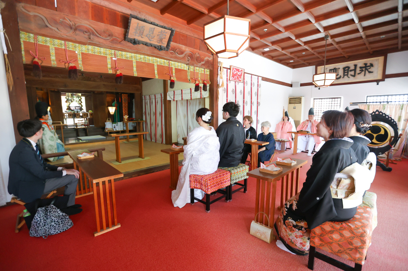 挙式中のお写真もお任せください