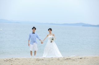 手作りのウェディングドレスで☆