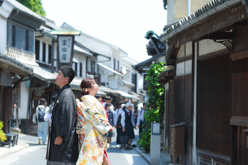 本町通りで背中合わせ♪