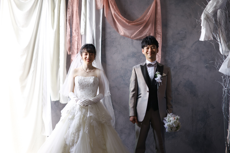 スタジオにてポーズ撮り