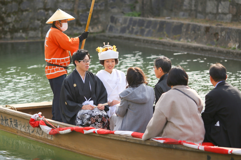 ご家族様も一緒に川舟