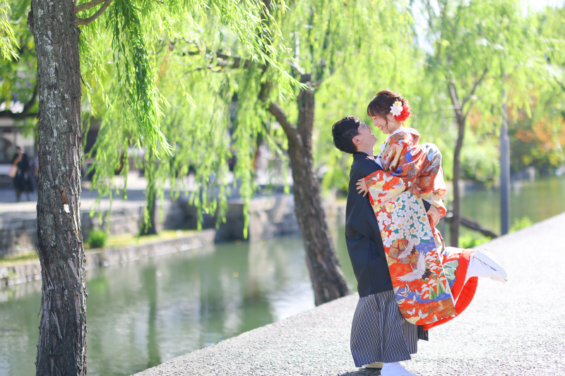 新郎様の抱っこで♡