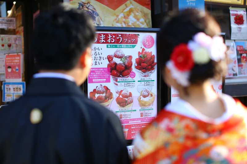 イチゴパフェ食べたいなあ♪