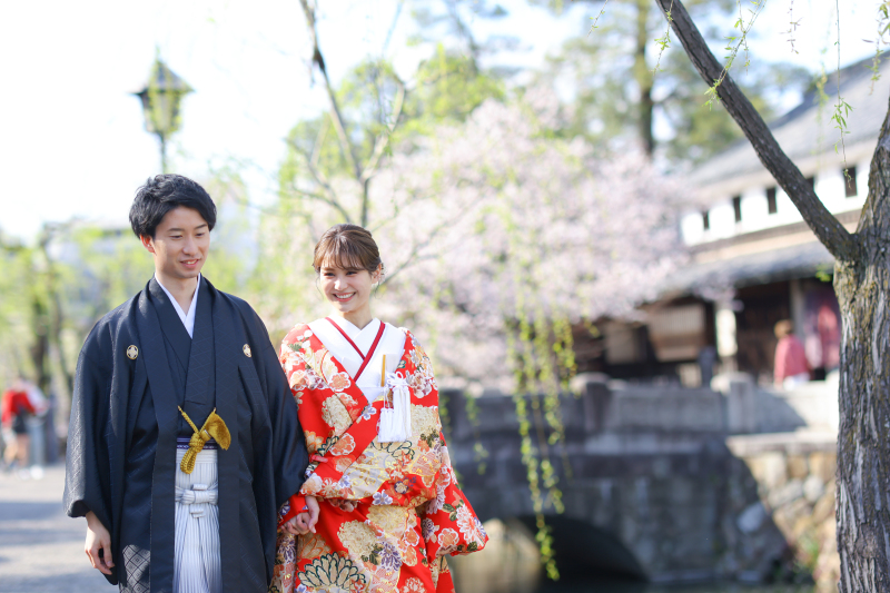 おふたりもお花見をしながら