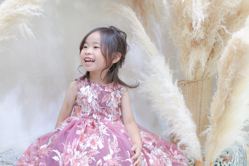 可愛いドレスでスタジオ撮影♥