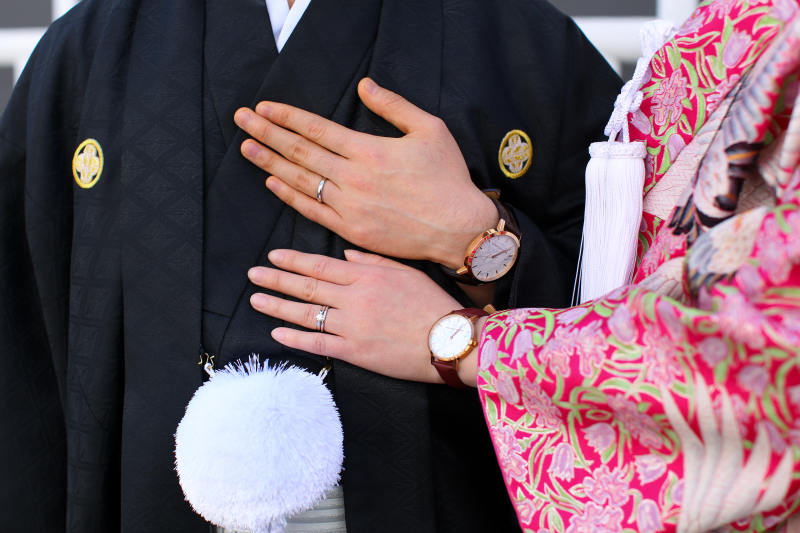 お揃いの時計と一緒に