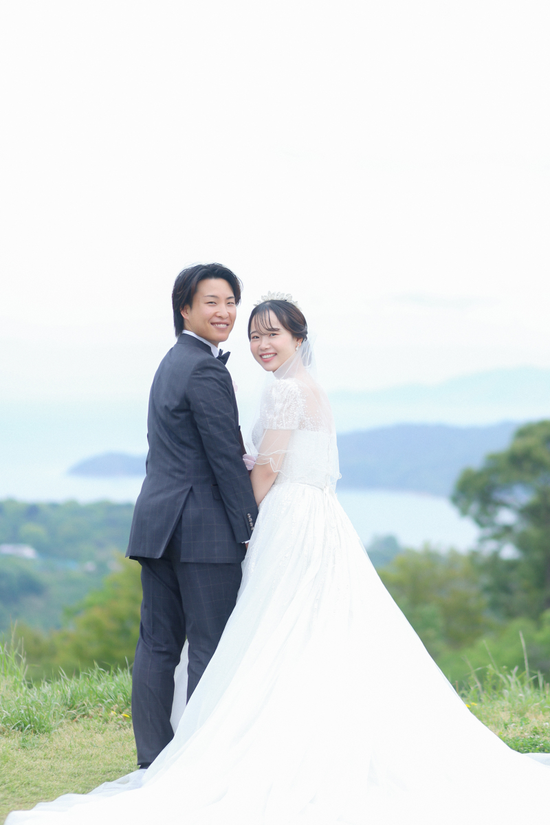 ドレスでも振り向きショット