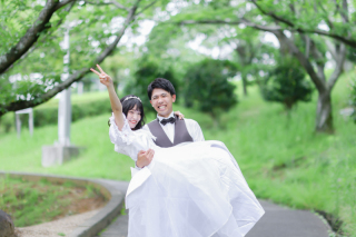 倉敷アモル by STUDIO View 美観地区店_おふたりの想い出の地で洋装ロケーション撮影