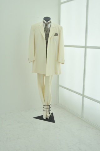 ホワイトブラウンフレアー