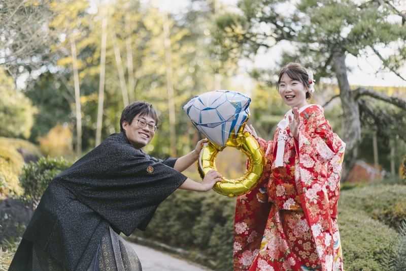 大きな指輪でプロポーズ